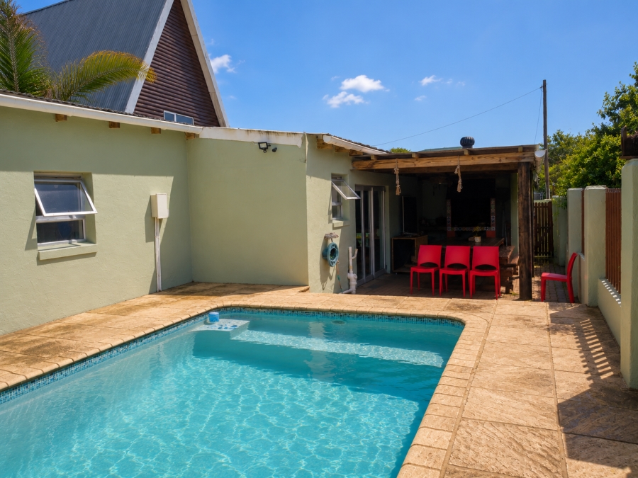 4 Bedroom Property for Sale in Aston Bay Eastern Cape